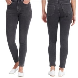 EVERLANE High Rise Black Skinny jean